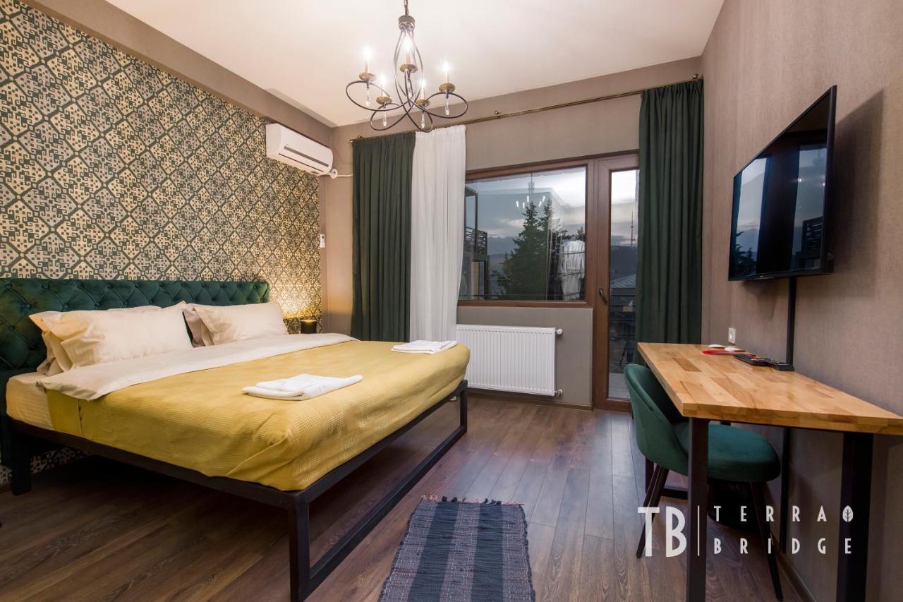 Terra Bridge Hotel Tbilisi Exterior photo