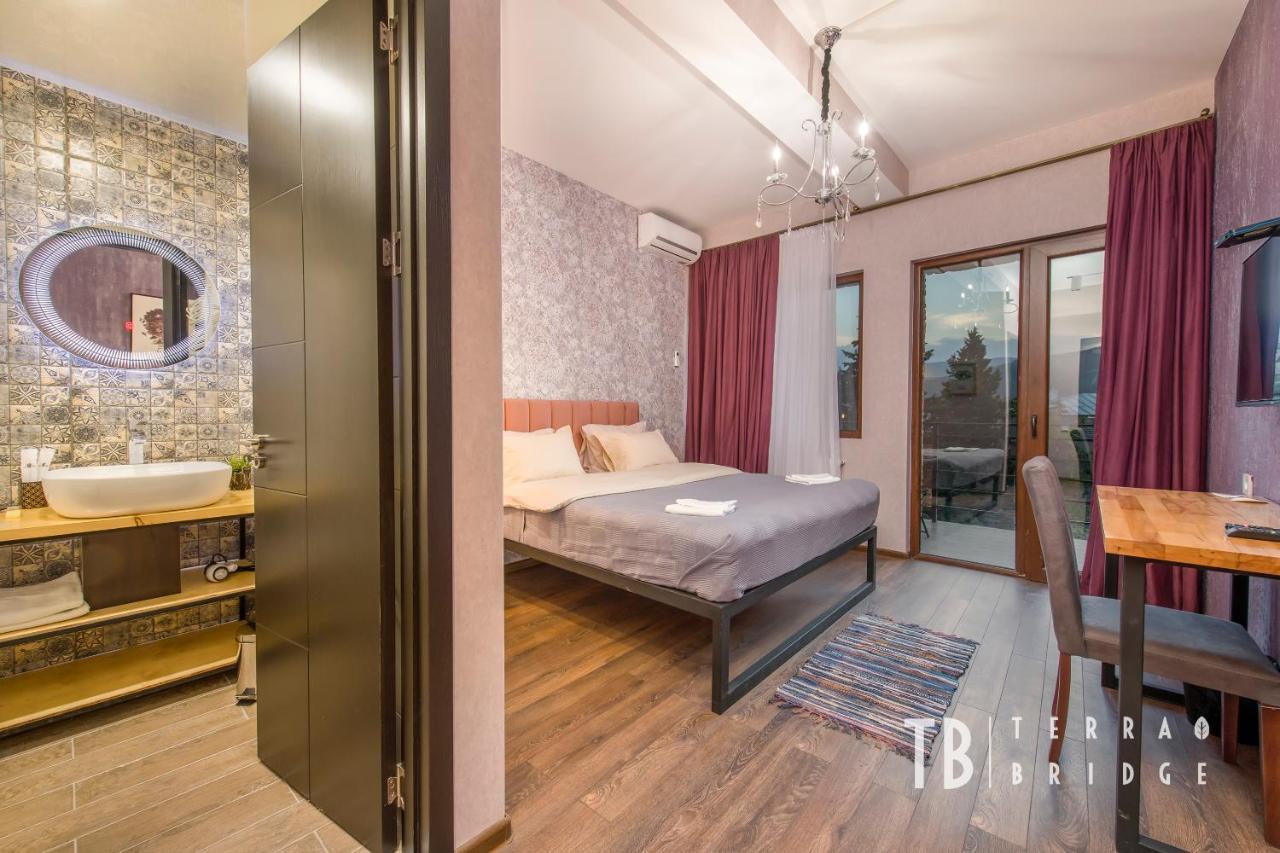 Terra Bridge Hotel Tbilisi Exterior photo