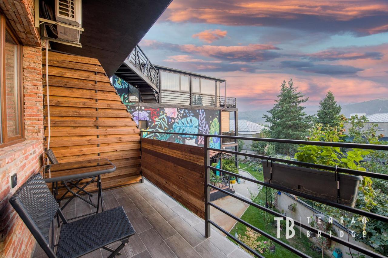 Terra Bridge Hotel Tbilisi Exterior photo