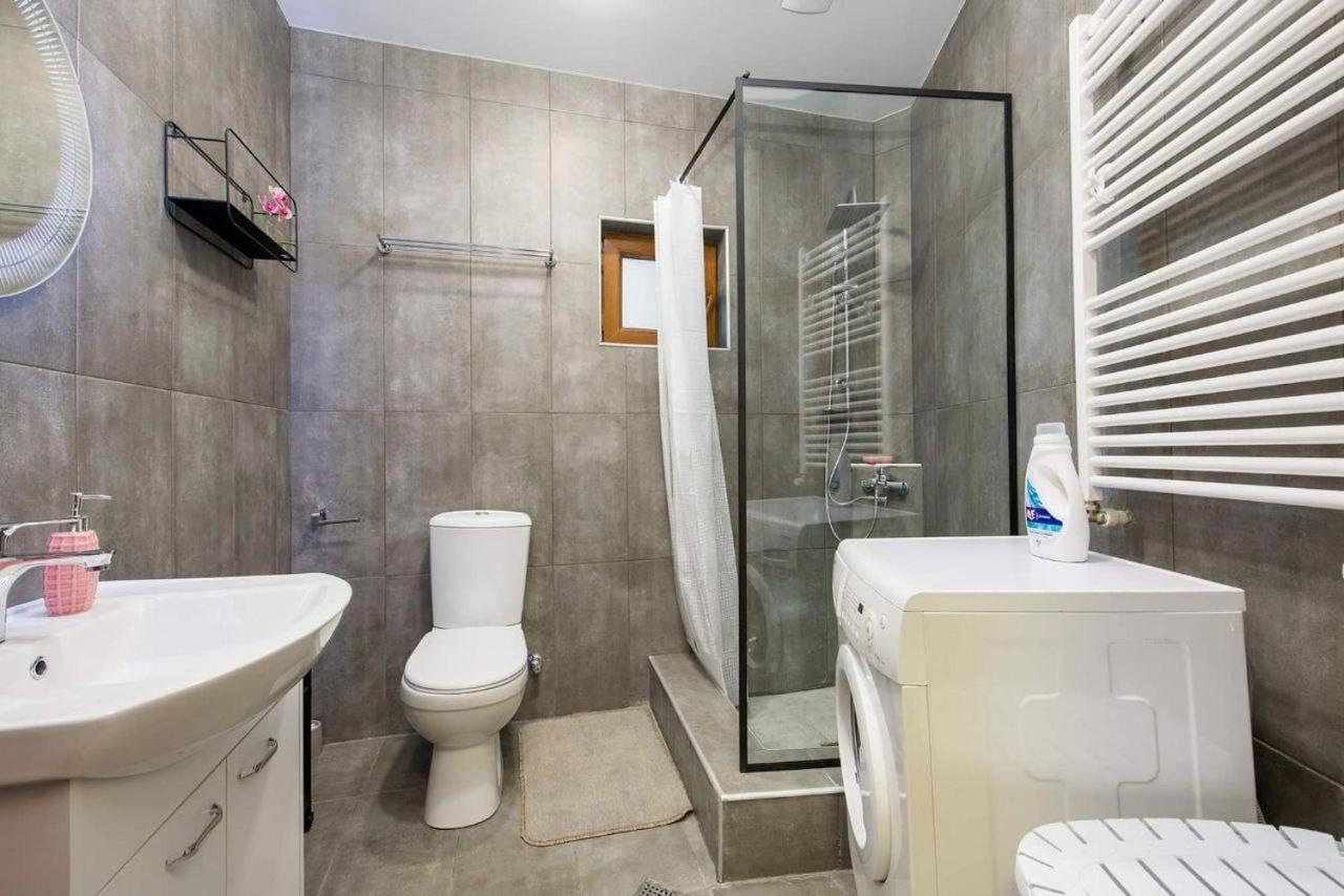 Terra Bridge Hotel Tbilisi Exterior photo